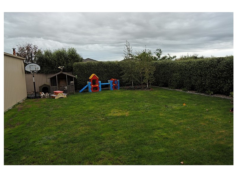 233 Whitelaw Avenue, Delacombe VIC 3356