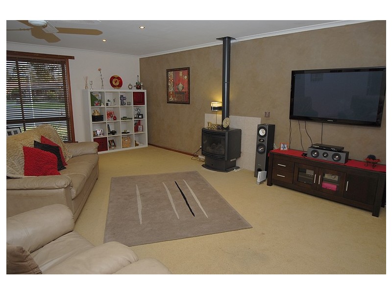 14 Sidbury Avenue, Wendouree VIC 3355
