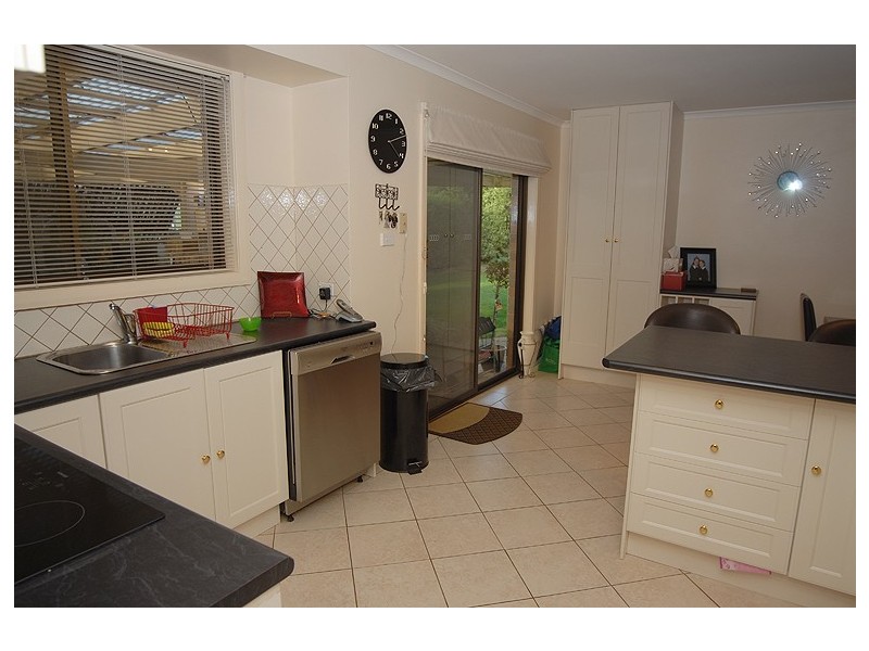 14 Sidbury Avenue, Wendouree VIC 3355