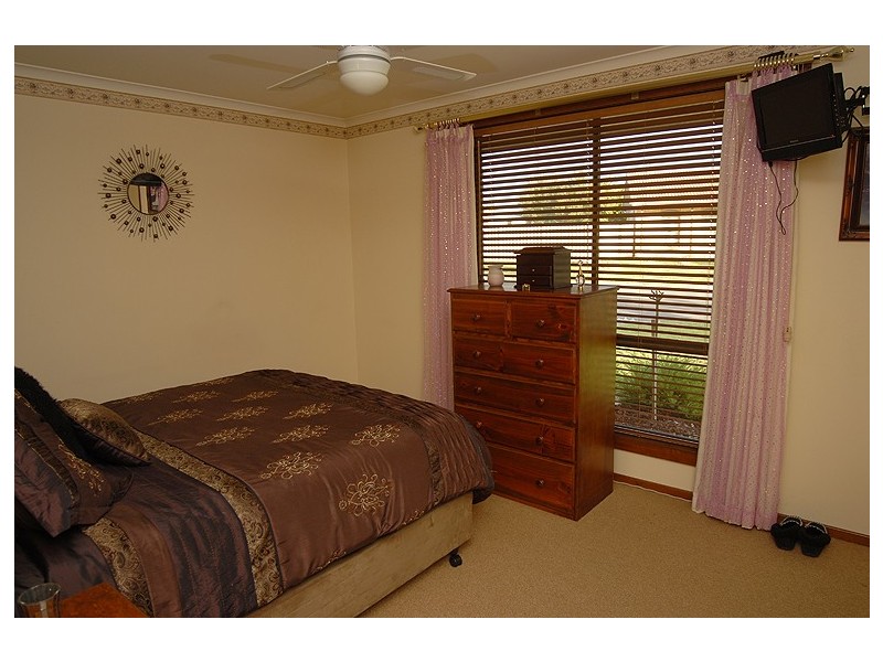 14 Sidbury Avenue, Wendouree VIC 3355