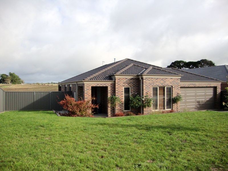 19 Chilton Close, Delacombe VIC 3356