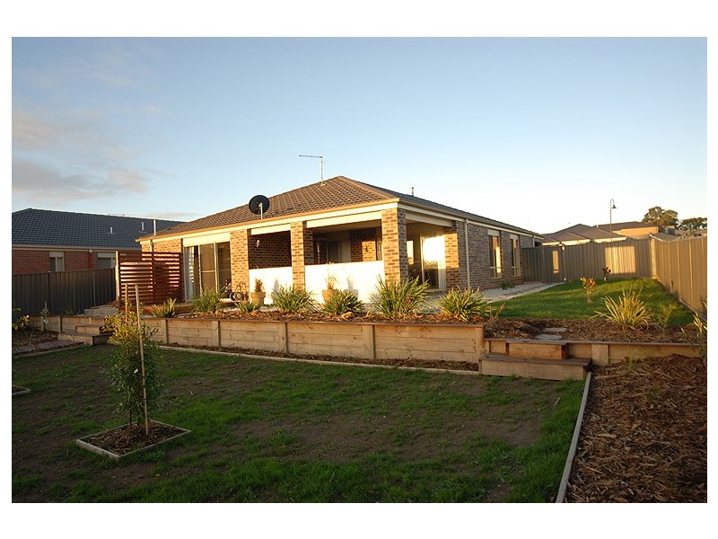 19 Chilton Close, Delacombe VIC 3356