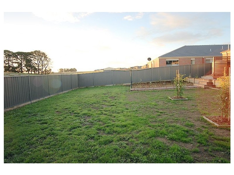 19 Chilton Close, Delacombe VIC 3356