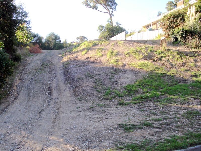 10 Marina Drive, Mount Clear VIC 3350