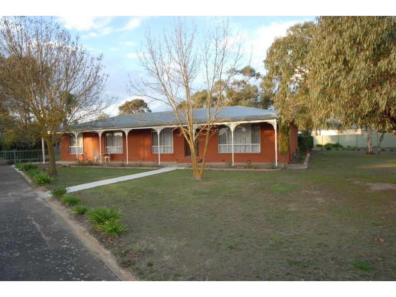 9 Burr Street, Miners Rest VIC 3352