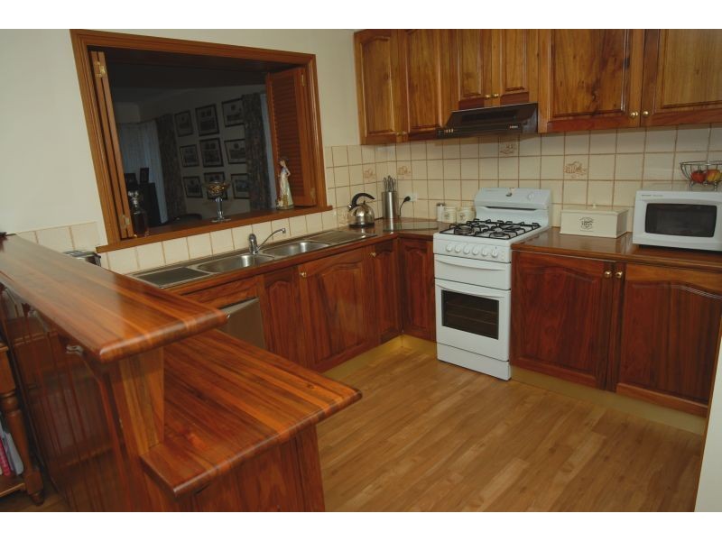 9 Burr Street, Miners Rest VIC 3352