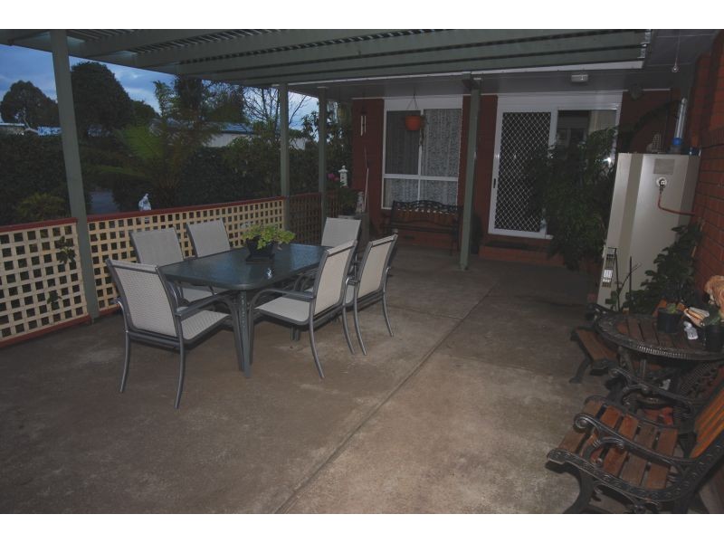 9 Burr Street, Miners Rest VIC 3352