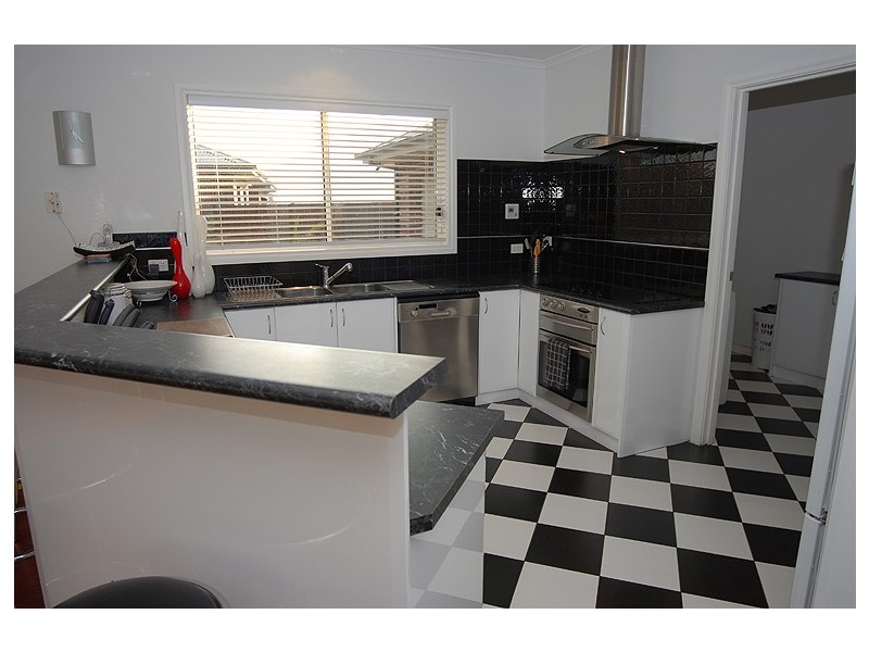 4 Suffolk Court, Alfredton VIC 3350