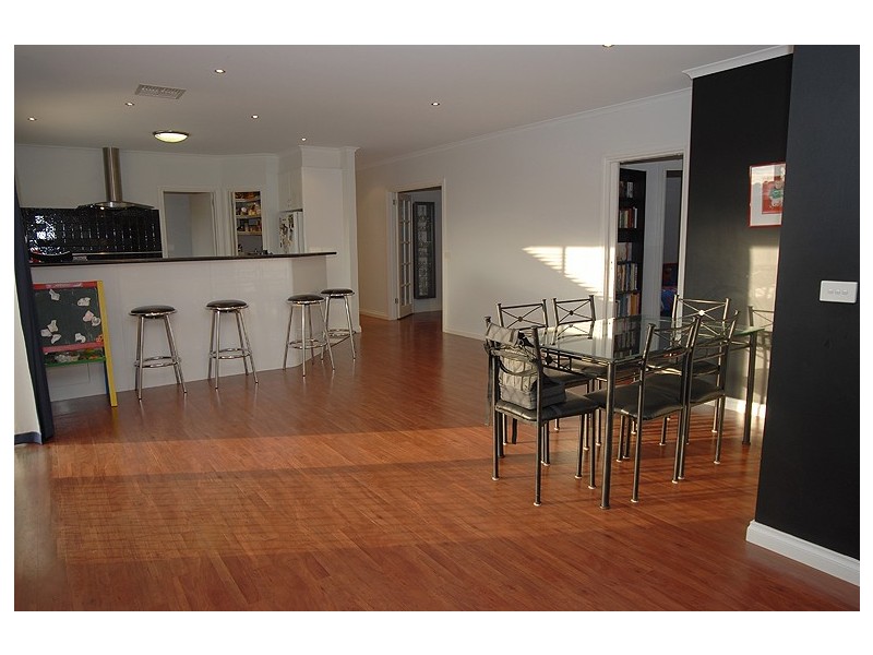 4 Suffolk Court, Alfredton VIC 3350