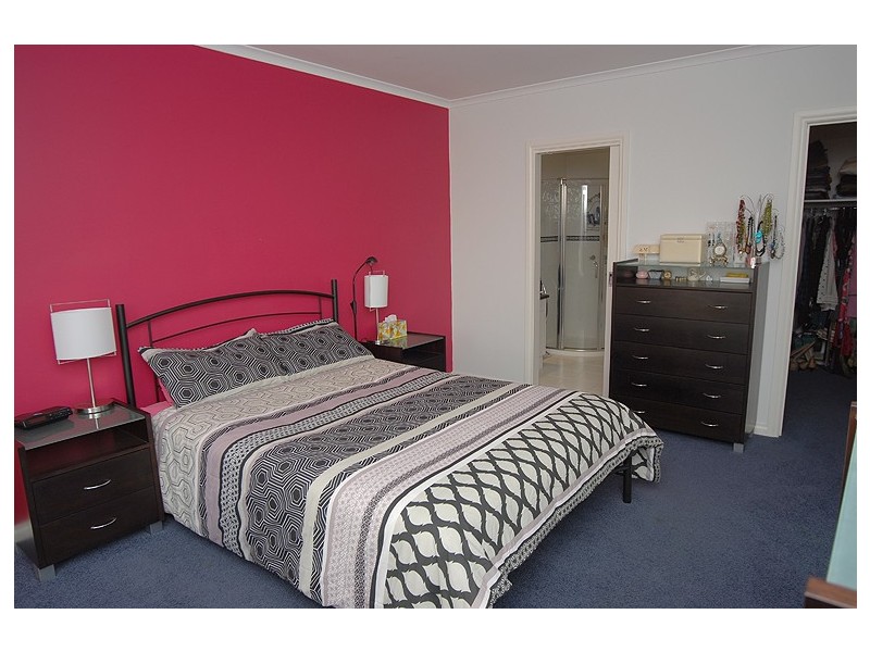 4 Suffolk Court, Alfredton VIC 3350