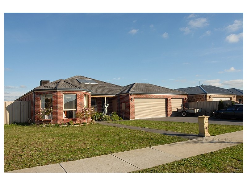 11 Boulevard Drive, Alfredton VIC 3350