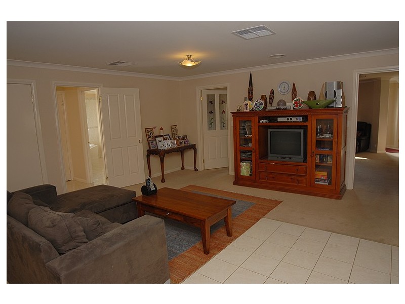 11 Boulevard Drive, Alfredton VIC 3350