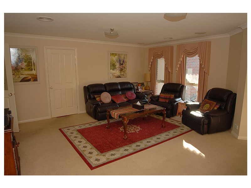 11 Boulevard Drive, Alfredton VIC 3350