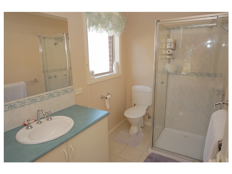 11 Boulevard Drive, Alfredton VIC 3350