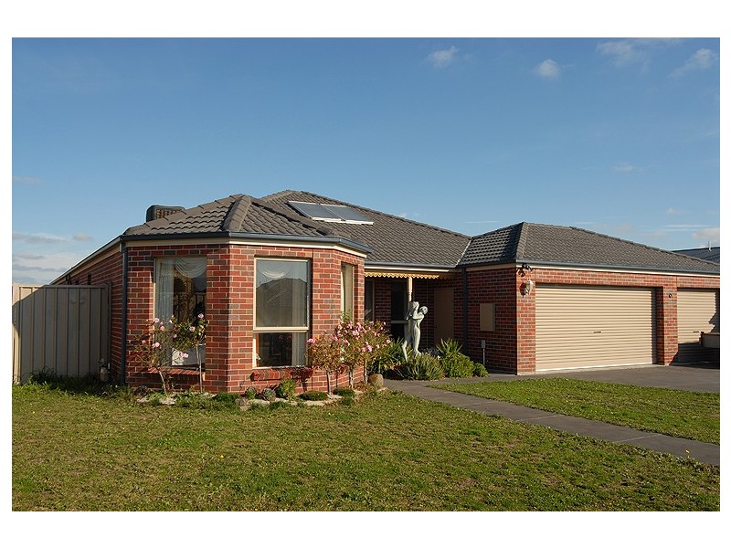 11 Boulevard Drive, Alfredton VIC 3350
