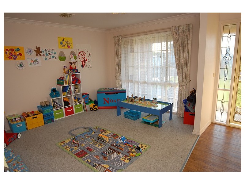 17 Jasmine Drive, Delacombe VIC 3356