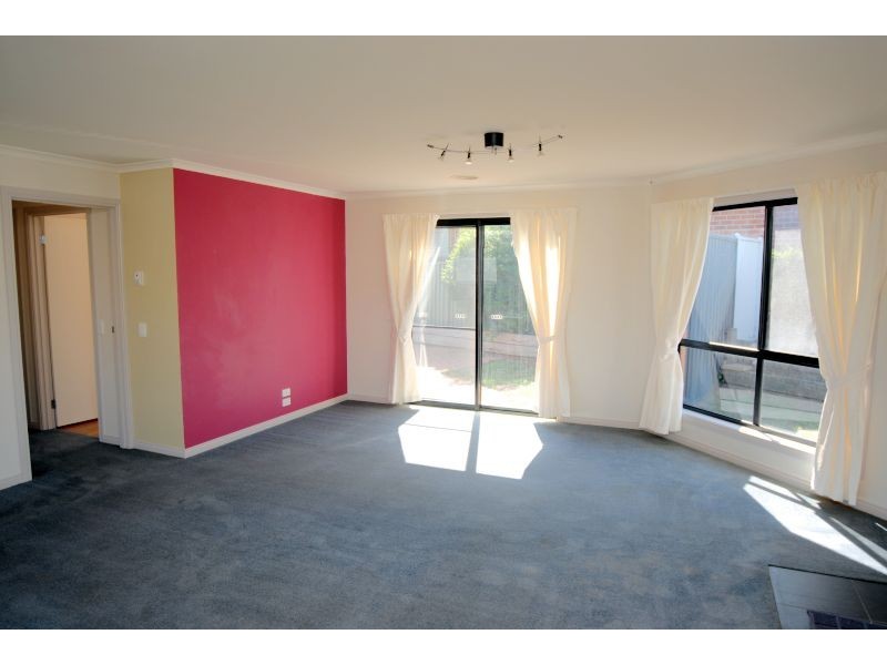 1 Bellbird Court, Mount Helen VIC 3350