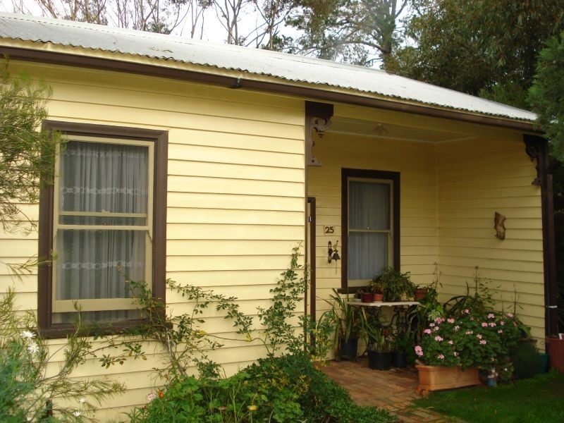 25 Smythe Street, Skipton VIC 3361