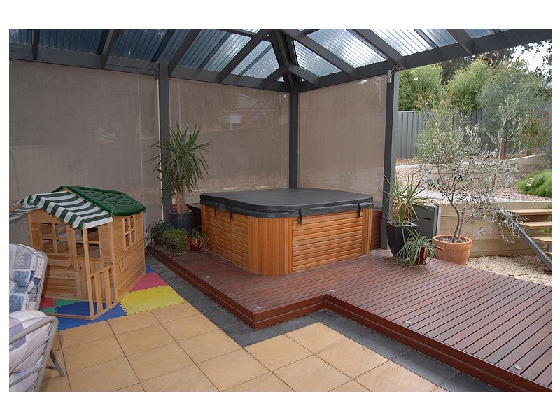 5 Mayfair Court, Mount Helen VIC 3350