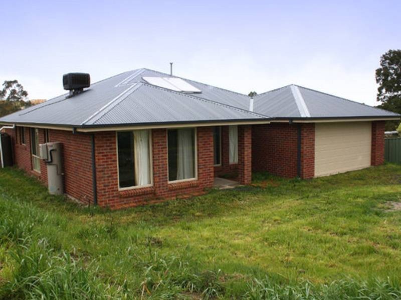 2/3 Scott Street, Buninyong VIC 3357