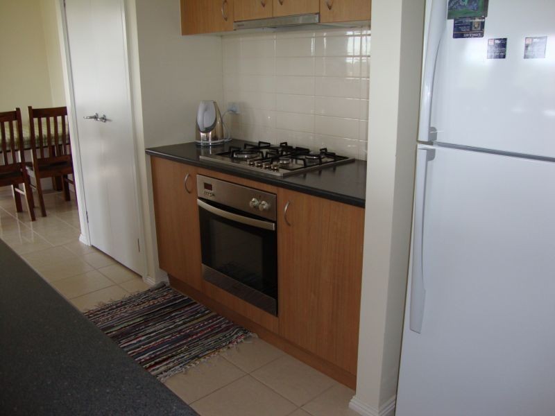 2/3 Scott Street, Buninyong VIC 3357