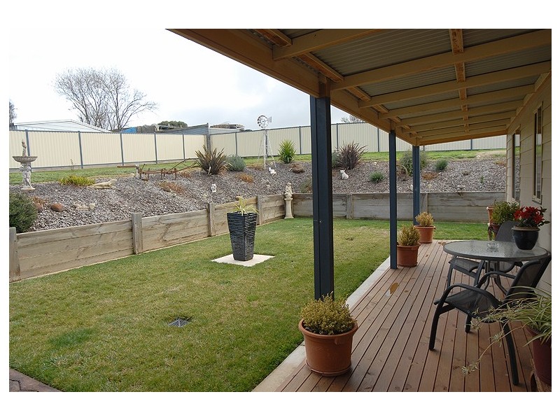 28 Livingstone Street, Beaufort VIC 3373