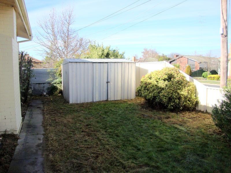 24 Shirley Street, Wendouree VIC 3355
