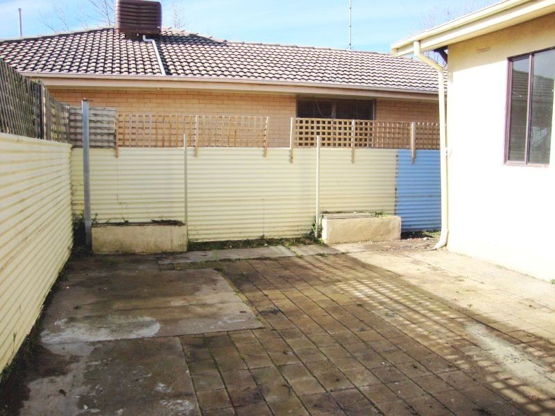 24 Shirley Street, Wendouree VIC 3355