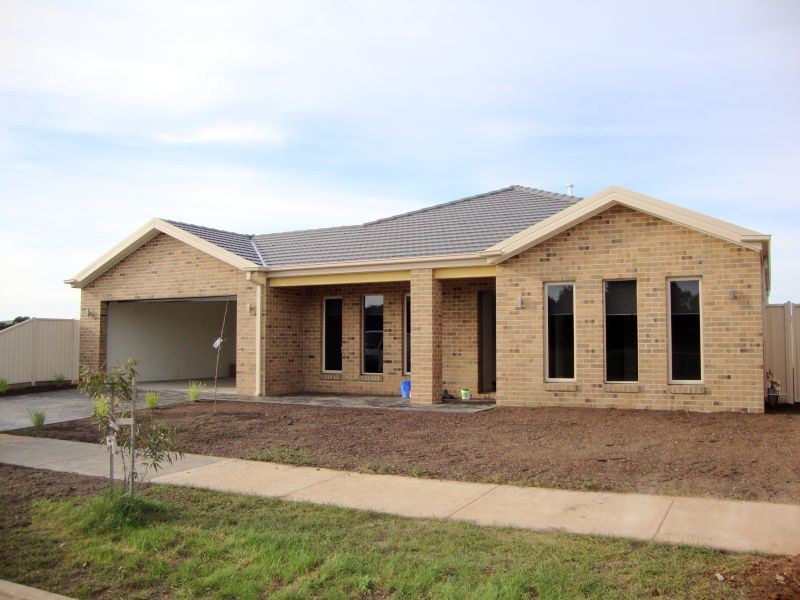 1/1 Grand Junction Road, Miners Rest VIC 3352