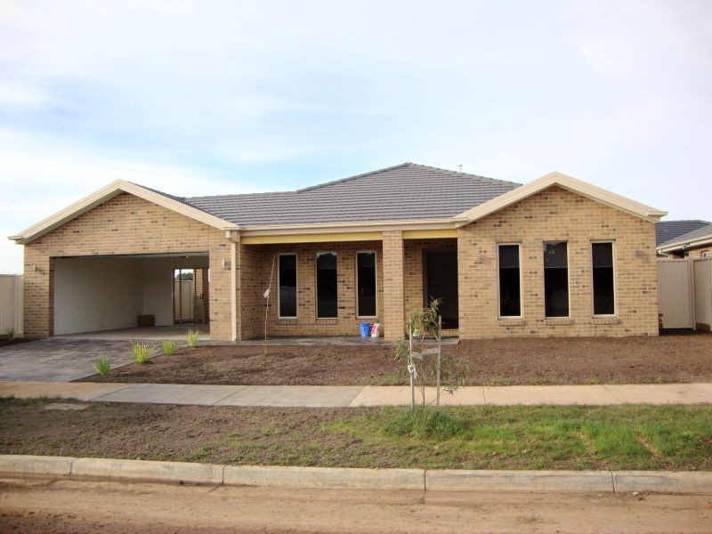 1/1 Grand Junction Road, Miners Rest VIC 3352