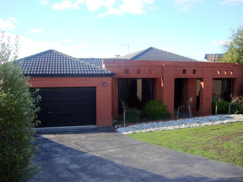 22 Pinewood Drive, Ballarat North VIC 3350