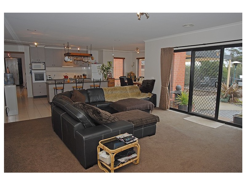 22 Pinewood Drive, Ballarat North VIC 3350