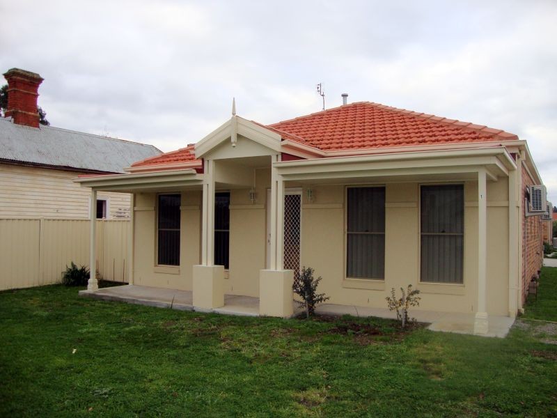 1/6 Thompson Street, Brown Hill VIC 3350