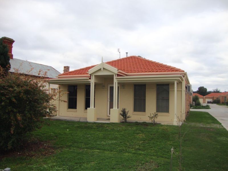 1/6 Thompson Street, Brown Hill VIC 3350