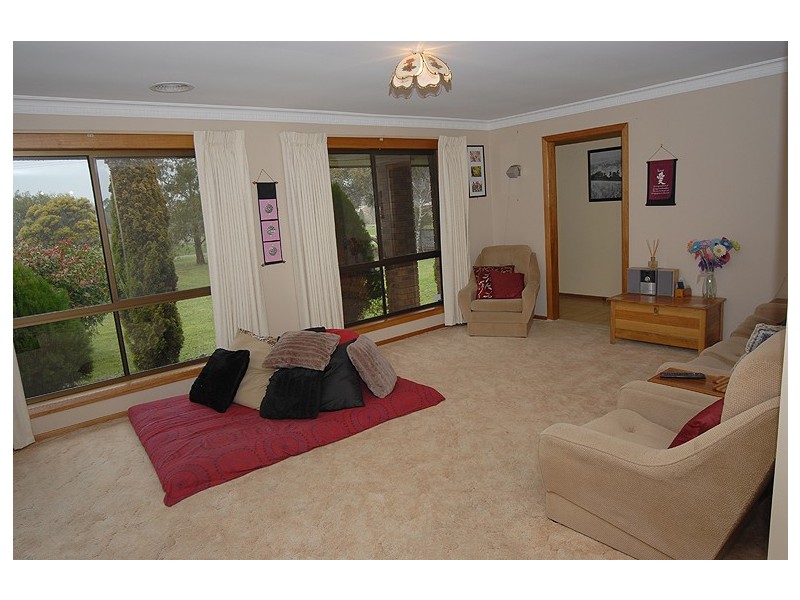 5 Burr Street, Miners Rest VIC 3352