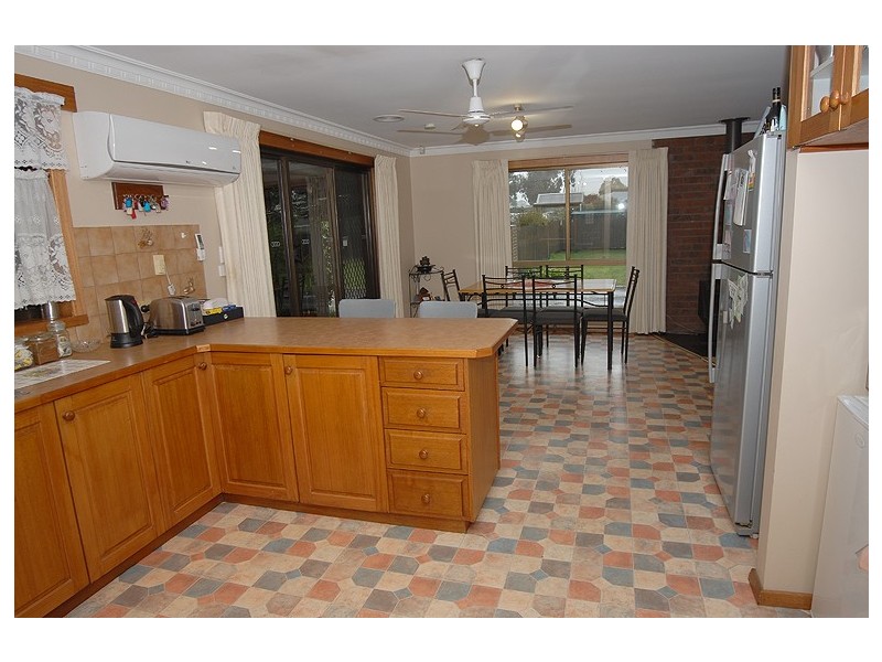 5 Burr Street, Miners Rest VIC 3352