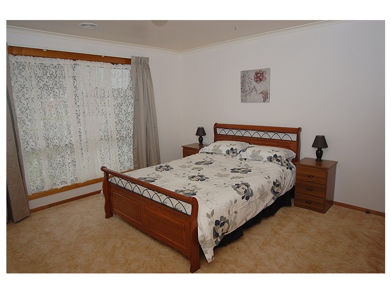 5 Burr Street, Miners Rest VIC 3352