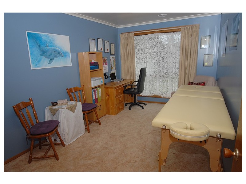 5 Burr Street, Miners Rest VIC 3352