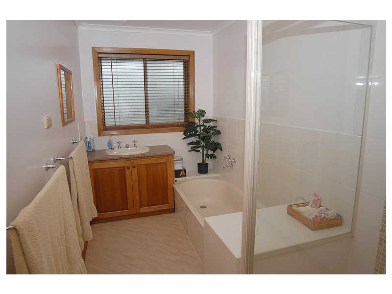 5 Burr Street, Miners Rest VIC 3352