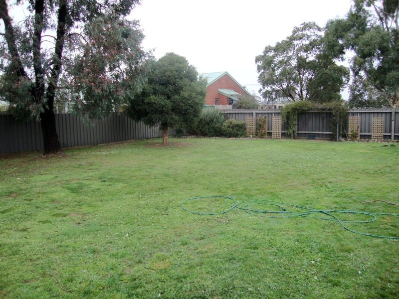 5 Burr Street, Miners Rest VIC 3352