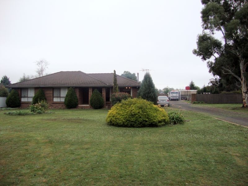 5 Burr Street, Miners Rest VIC 3352