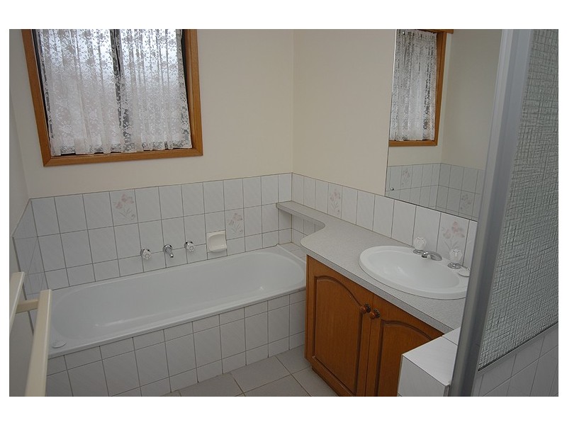 2/9 Horsham Crescent, Alfredton VIC 3350