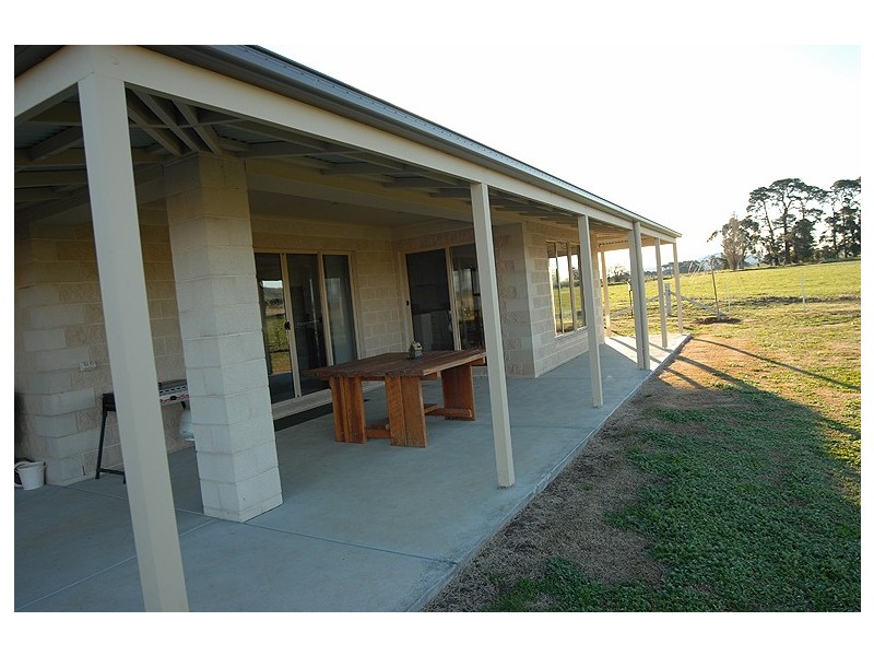 84 Burrumbeet Road, Burrumbeet VIC 3352