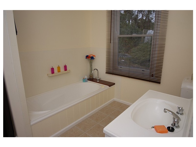 50 Corio Dam Road, Scarsdale VIC 3351