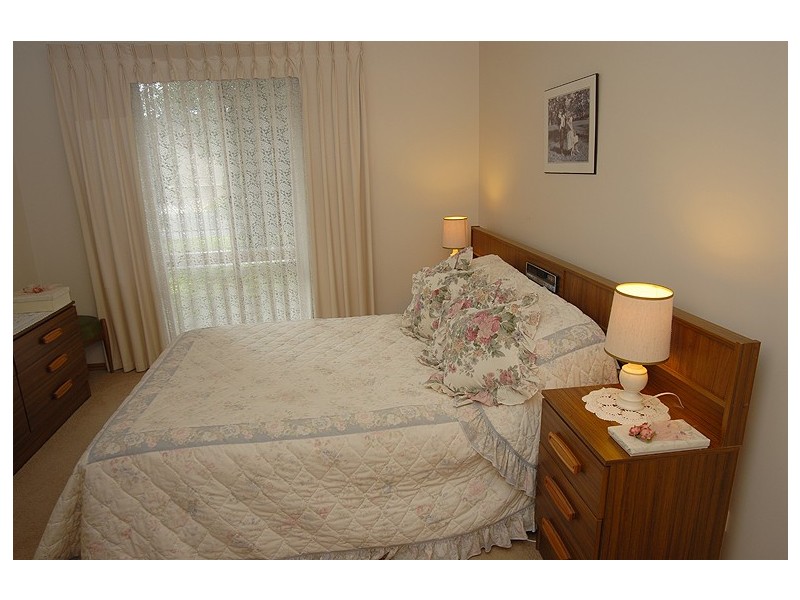 2/6 Webster Drive, Delacombe VIC 3356