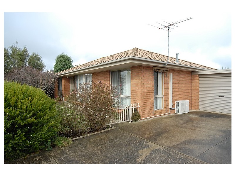 2/6 Webster Drive, Delacombe VIC 3356