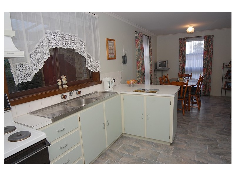 19 Molbray Street, Wendouree VIC 3355