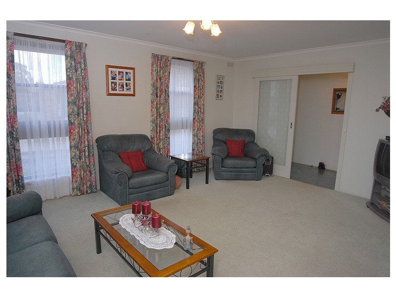 19 Molbray Street, Wendouree VIC 3355