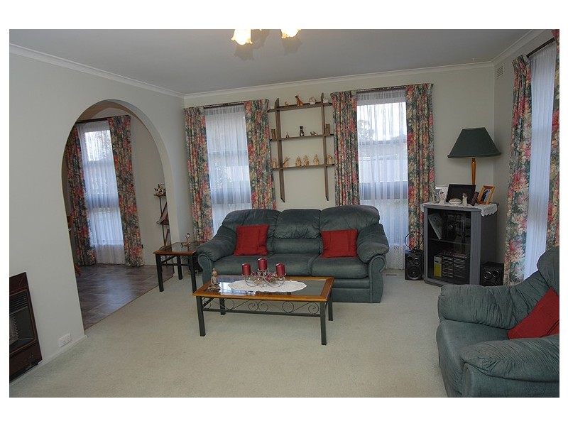 19 Molbray Street, Wendouree VIC 3355