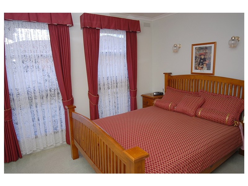 19 Molbray Street, Wendouree VIC 3355